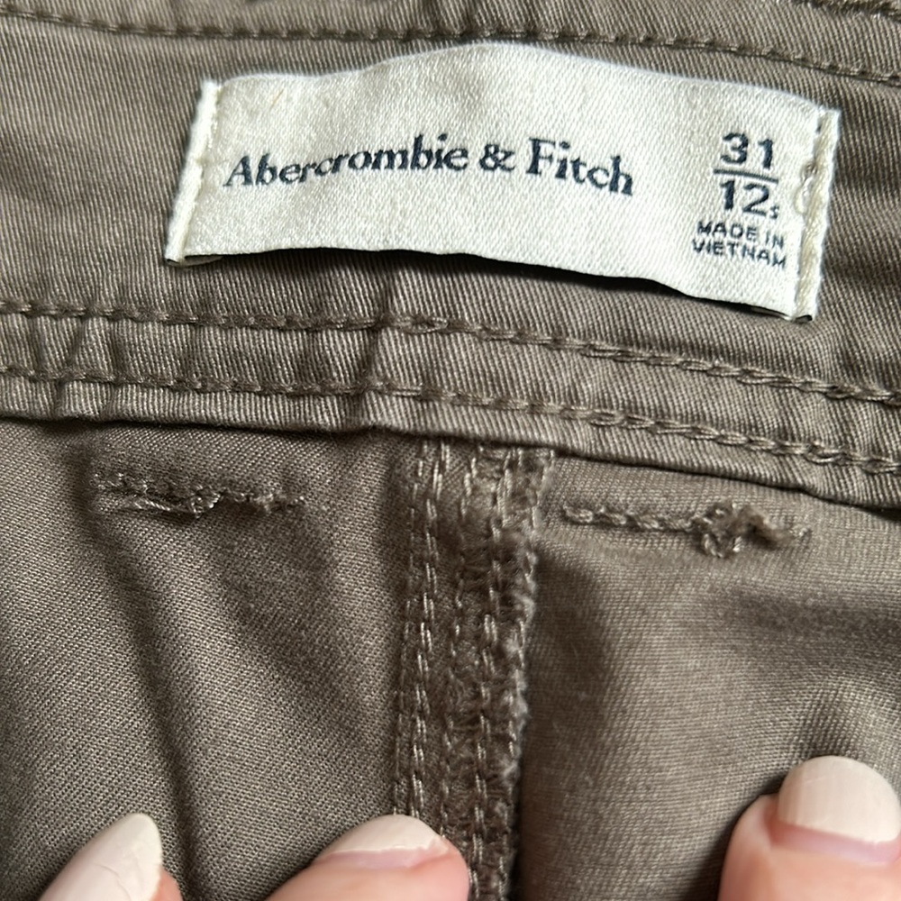 Abercrombie & Fitch Olive Cargo Pants - Picture 7 of 9